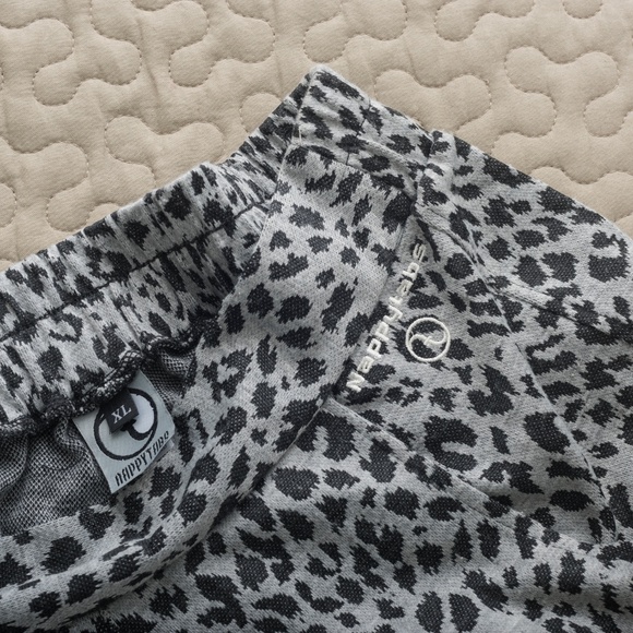 Nappytabs Leopard Harem Dance Pants, Unisex - Picture 3 of 3